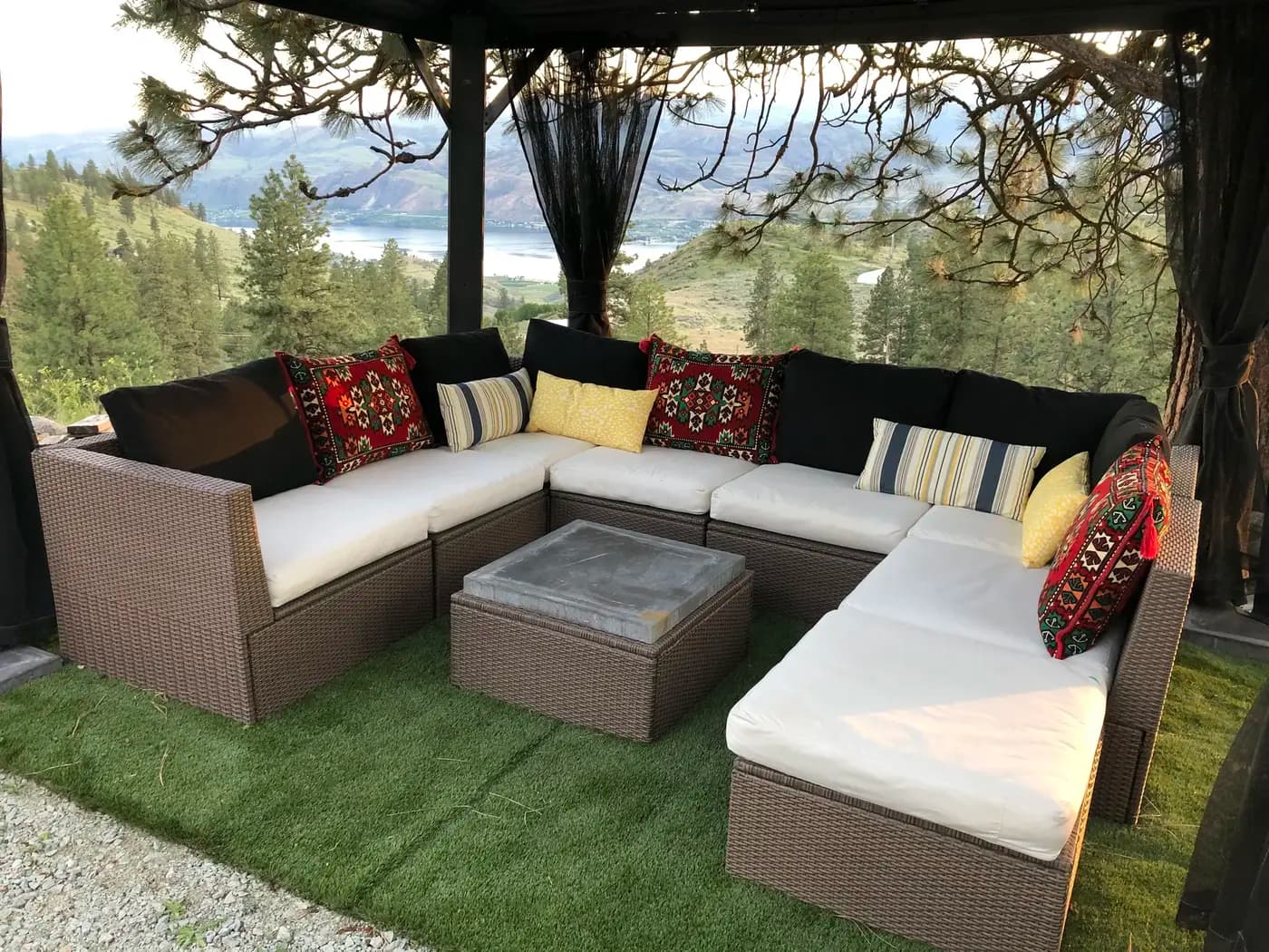 Gazebo sectional lounge